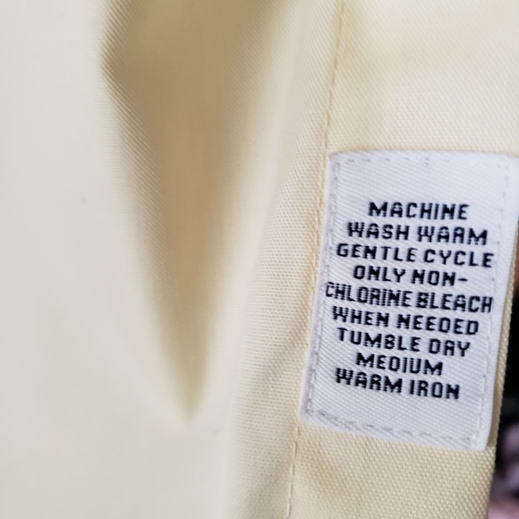 Roundtree & York-Gold-lot of-2-Men's button down shirts-M-gently pre-luved - Picture 6 of 9